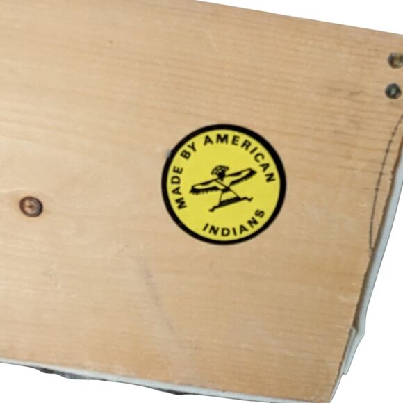 Vintage Navajo Weaver Woman Figurine: Southwestern Native American Art - Picture 5 of 7